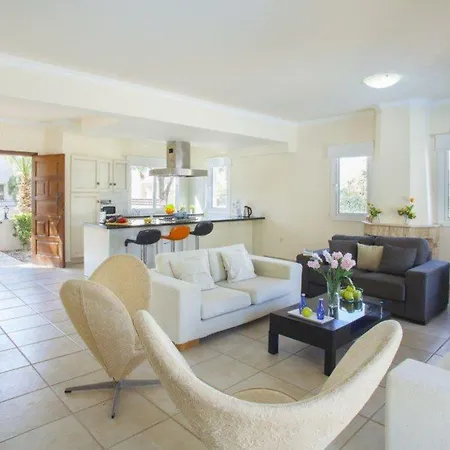 “you Have Found The Perfect Luxury Villa” Protaras 63 * 파라림니